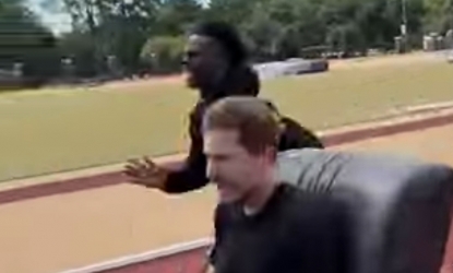  [1] MrBeast VS Dog Rich 